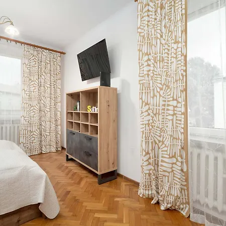 Traditional In Close To The Park, River And Market By Renters * رشيشوف