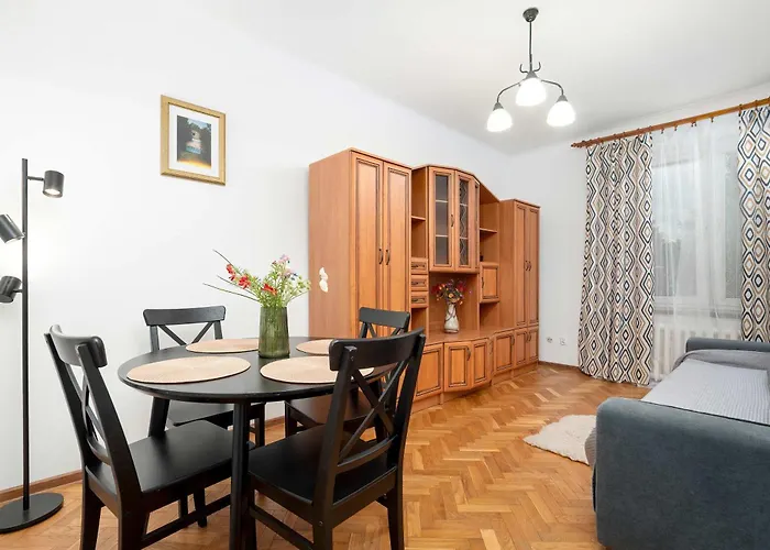 Traditional In Close To The Park, River And Market By Renters *